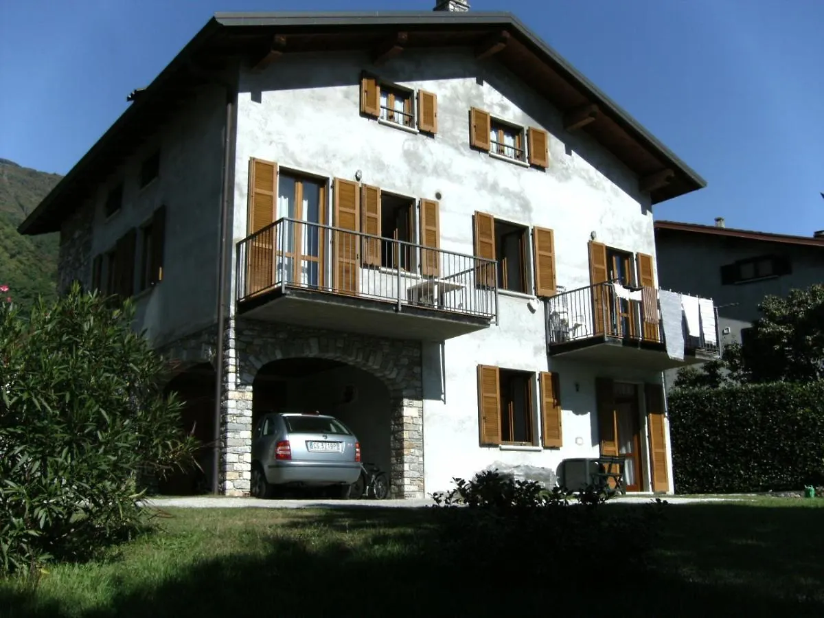 Bed & Breakfast Guest House Il Nido Dello Svasso -Foresteria Lombarda- Sorico