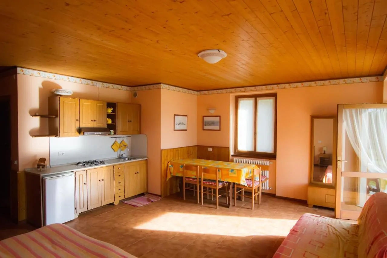Guest House Il Nido Dello Svasso -Foresteria Lombarda- Sorico 0*,  Italy