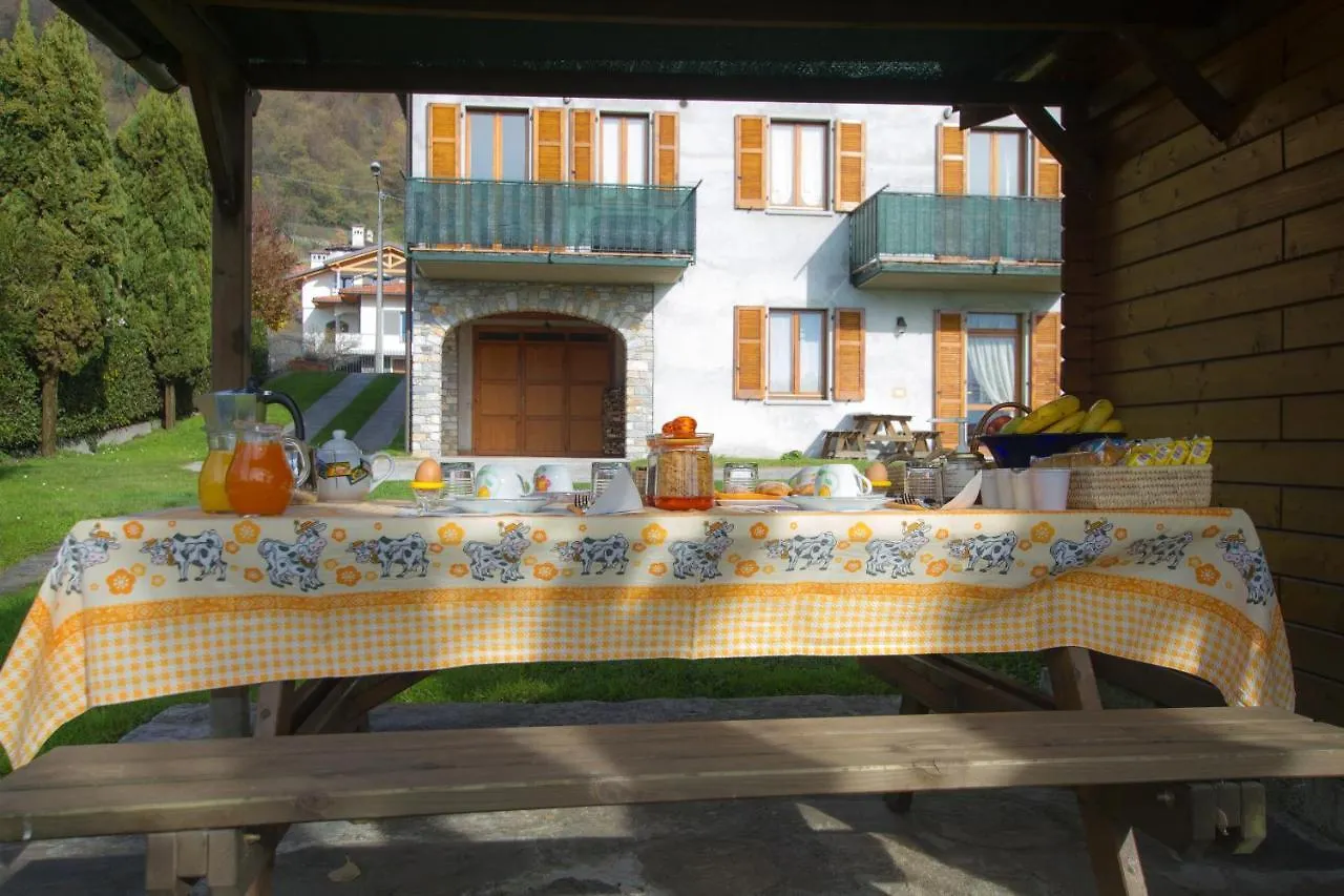 Guest House Il Nido Dello Svasso -Foresteria Lombarda- Sorico Bed & Breakfast