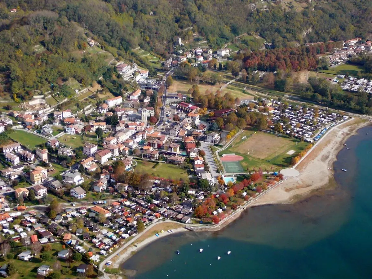 Guest House Il Nido Dello Svasso -Foresteria Lombarda- Sorico 0*,